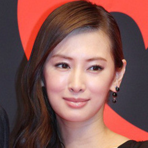 北川景子の結婚前の旧姓の本名は？現在の名前は内藤景子か？