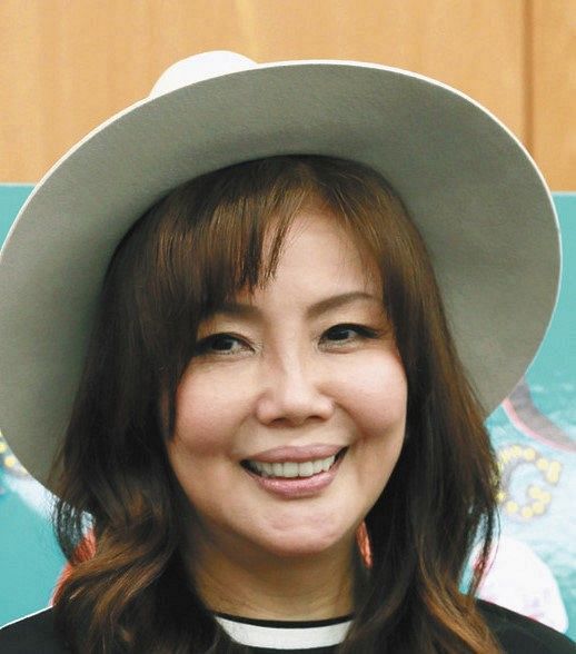 小川菜摘の学歴。旦那の浜田雅功との馴れ初めおよび芸能界の活躍と子供の様子など紹介